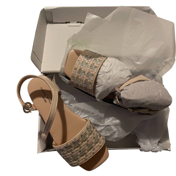 Marc Fisher kids sandals. Color Multi Hazel Woven. Size 1/12.5. - Picture 3 of 5